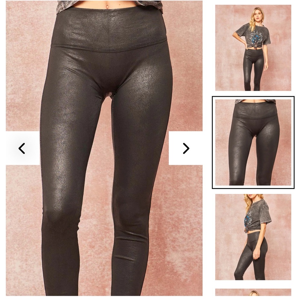 Metallic black leggings!!